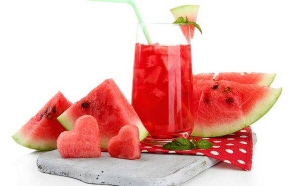 Wassermelone und Wassermelonensaft zur Gewichtsreduktion.